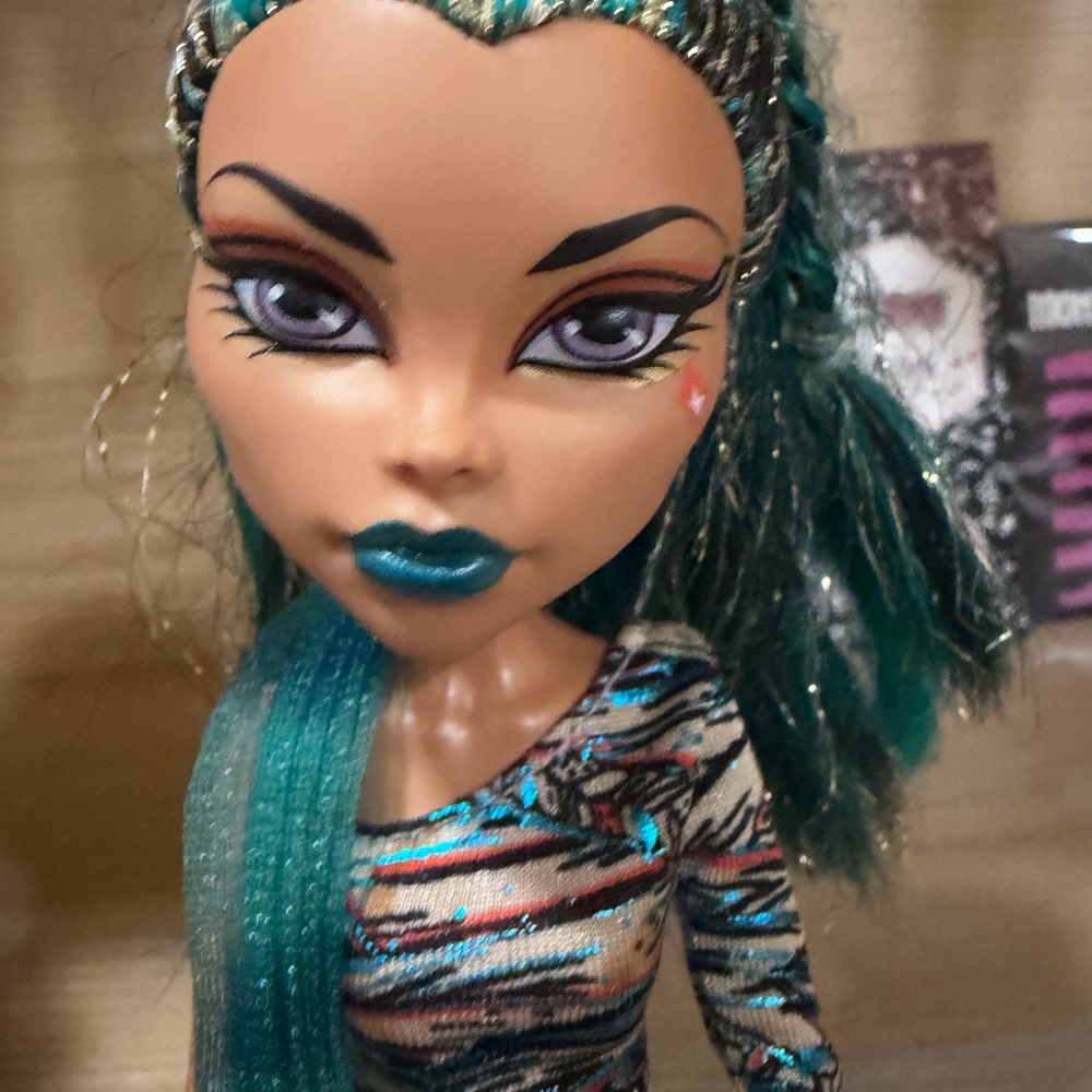 Monster High Nefera De Nile - Picture 2 of 11